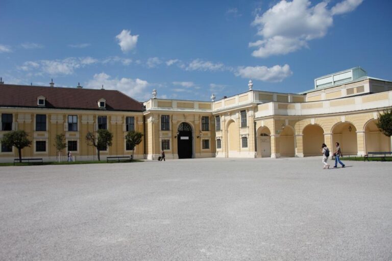 SCH NBRUNN SARAYI V YANA AVUSTURYA Tarih Gezisi sch-nbrunn-sarayi-v-yana-avusturya-tarih-gezisi